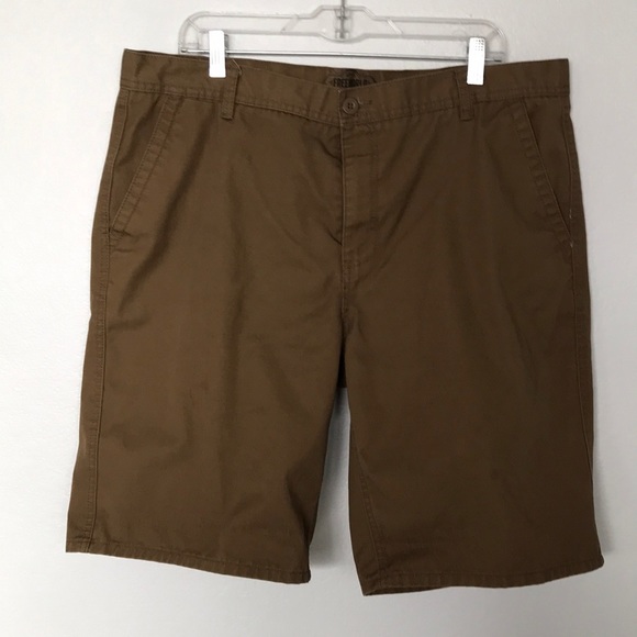 FREEWORLD Other - FREEWORLD SHORTS DARK TAN SIZE 38 NEW WITHOUT TAGS EXCELLENT CONDITION!